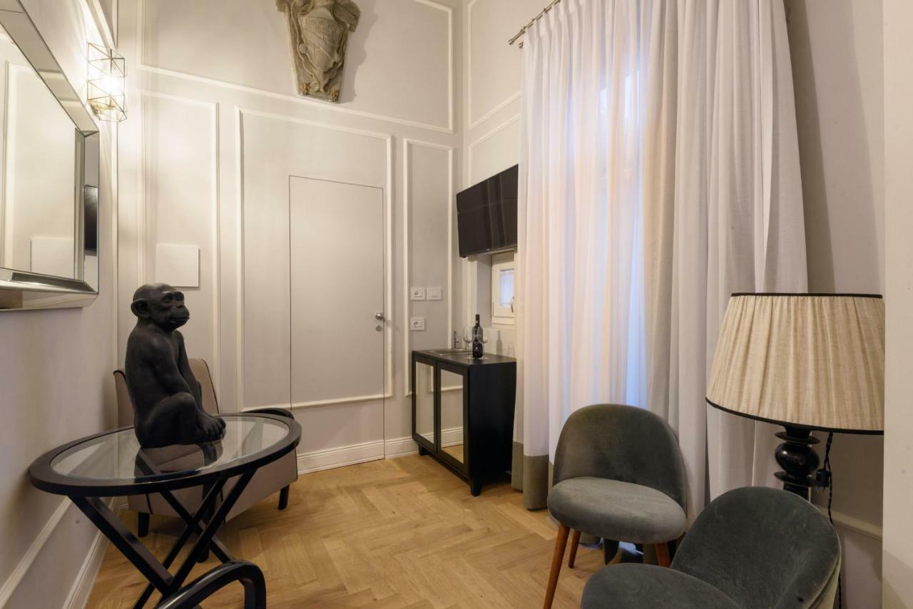 Vivaldi Luxury Suites Florens Exteriör bild