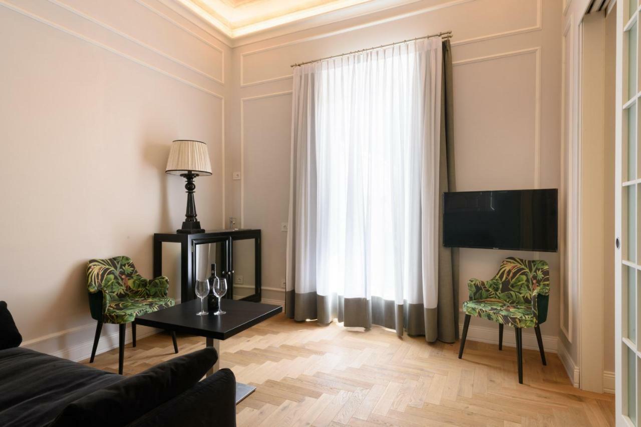 Vivaldi Luxury Suites Florens Exteriör bild